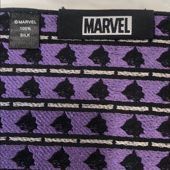 New Marvel Pocket Square 100% Silk - Picture 2 of 6
